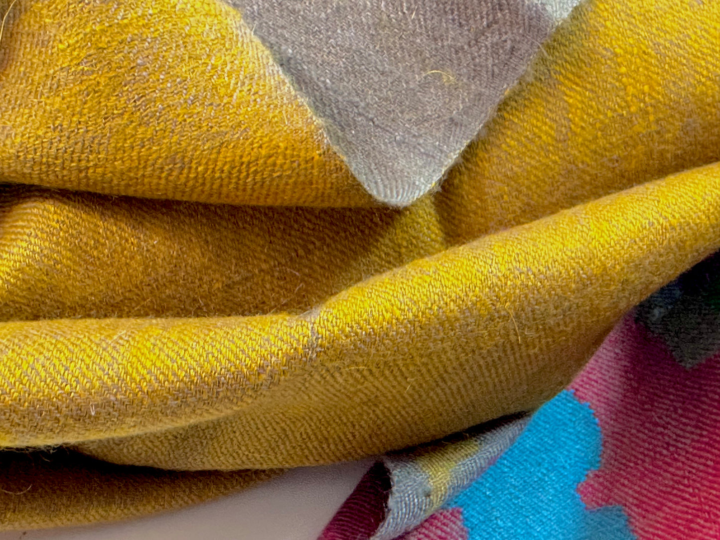 Kani Cashmere Shawl - Reversible