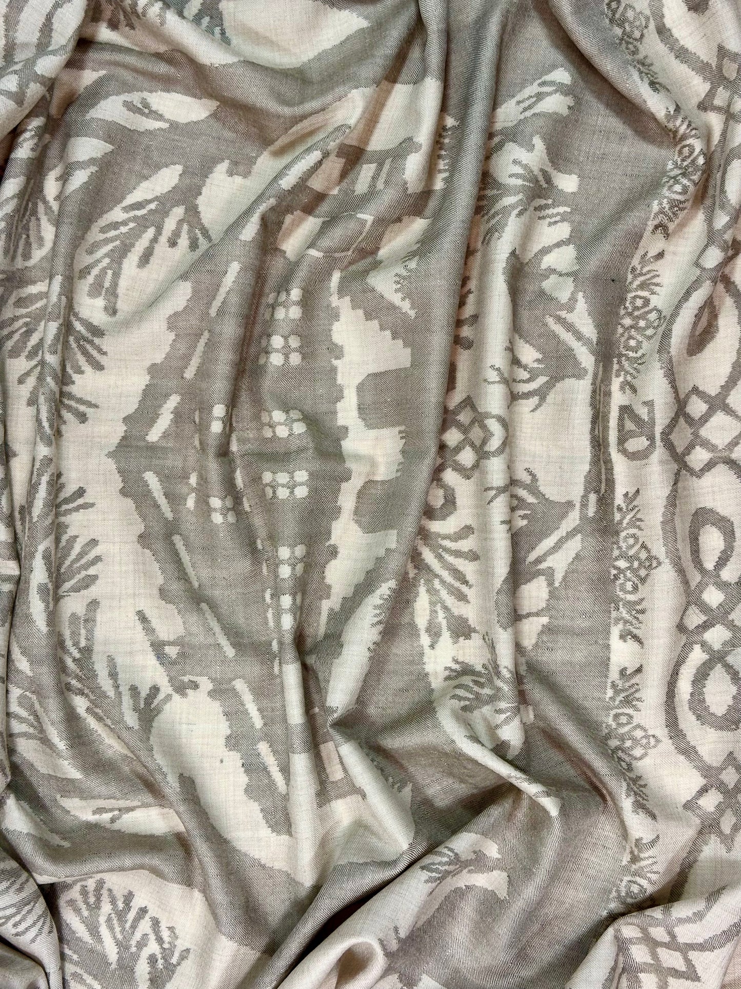 Kani Cashmere Shawl - Swiss Scheerenschnitt
