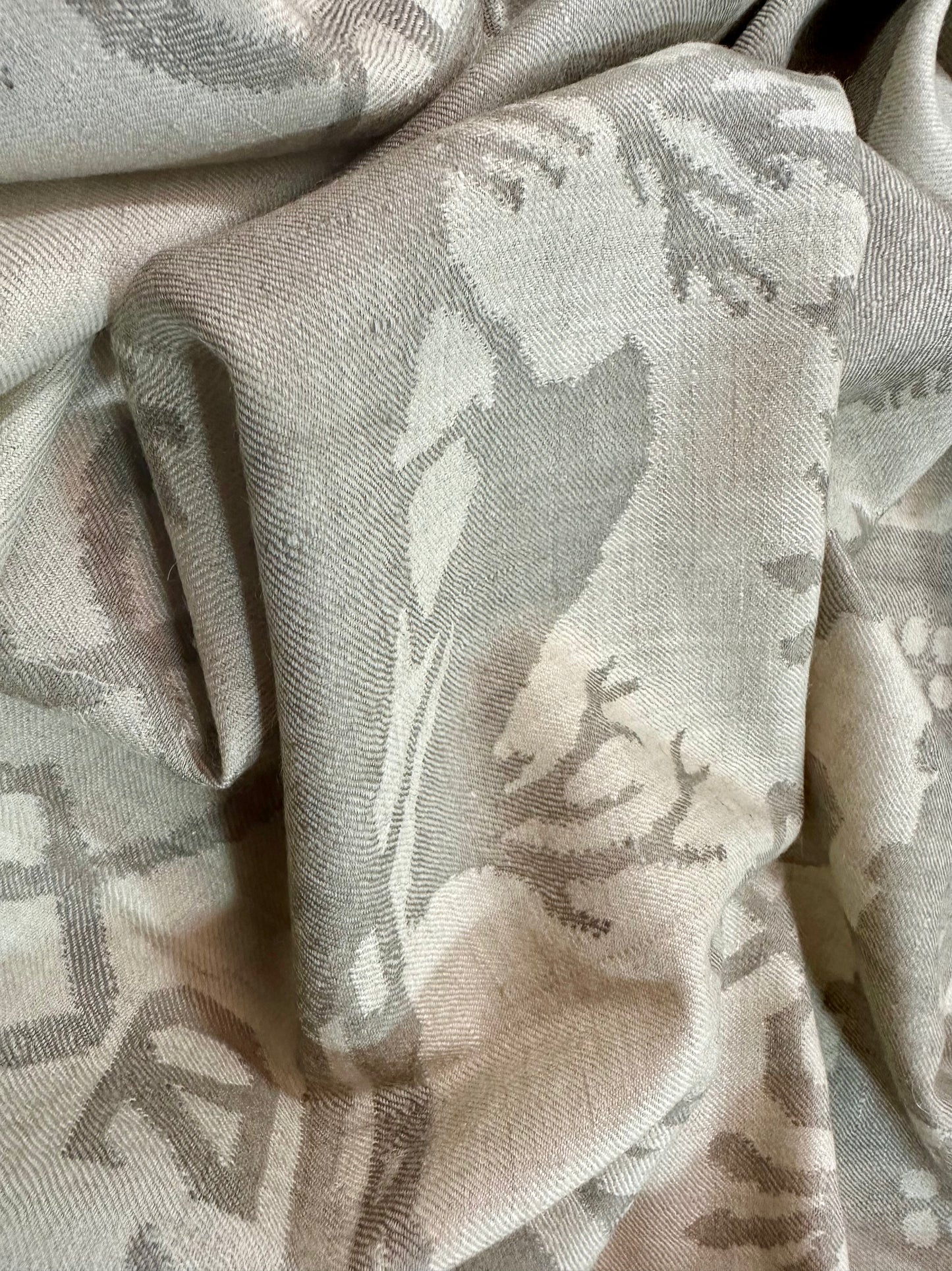 Kani Cashmere Shawl - Swiss Scheerenschnitt